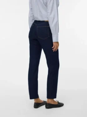 Awalice High Rise Mom Fit-Jeans