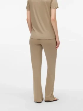 Broek met normale pasvorm en hoge taille