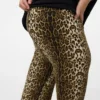 Broek met normale pasvorm en hoge taille