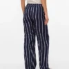 Broek met normale pasvorm en middelhoge taille