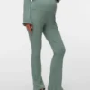 Broek met uitlopende pijpen