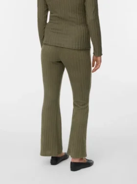 Broek met uitlopende pijpen