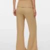 Broek met uitlopende pijpen