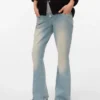 Jeans met uitlopende pijpen