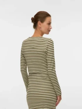 Top met ronde hals en cropped pasvorm