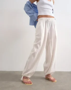 Tsbeate broek met hoge taille