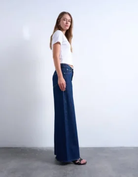 Tsclara-Jeans met middelhoge taille en wijde pijpen