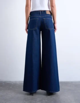 Tsclara-Jeans met middelhoge taille en wijde pijpen