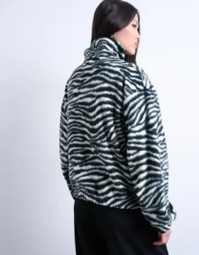 Tsdani-sweater