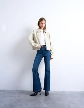 Tsjamie High Rise Flared Fit-Jeans
