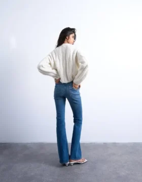 Tsjamie jeans met hoge taille en uitlopende pijpen