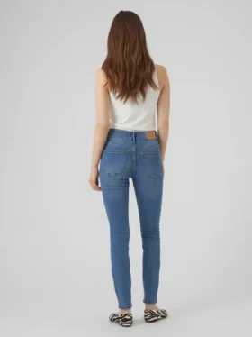 VMSophia-Jeans met hoge taille en uitlopende pasvorm